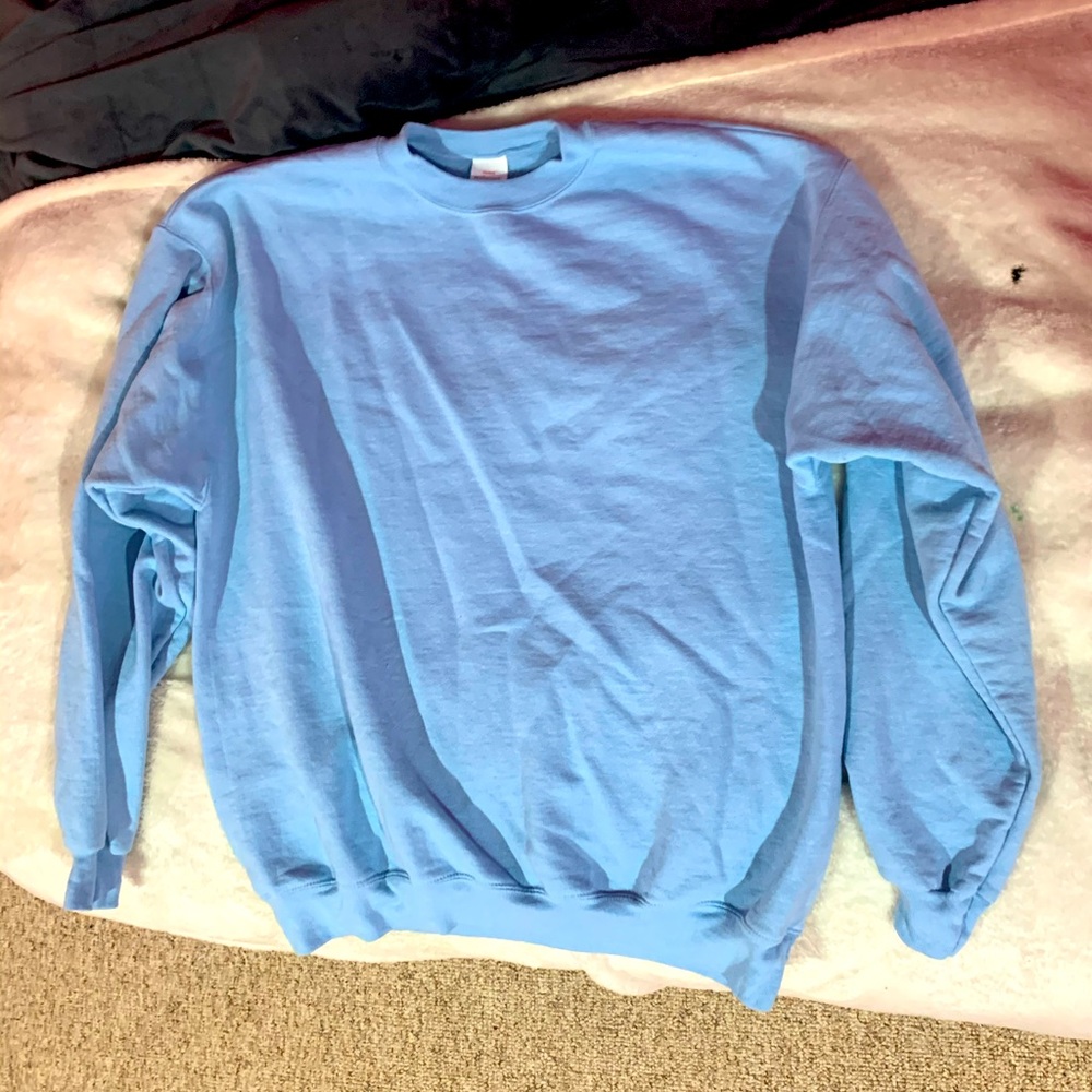 | PLAIN BLUE SWEATSHIRT |